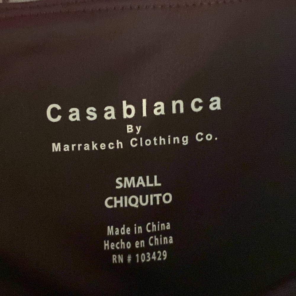 Bundle size small-2tops and leggings 3/4 length see pictures for brands. - Picture 3 of 7
